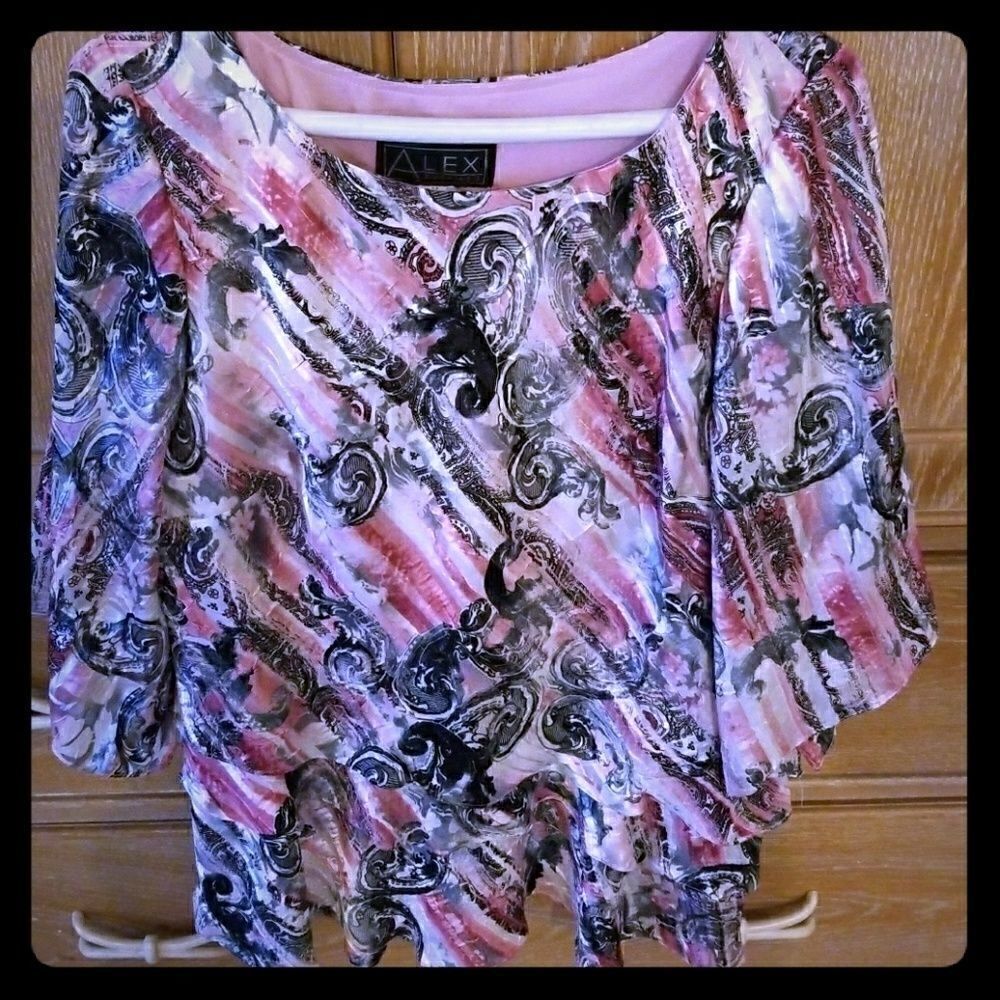 BEAUTIFUL ALEX TOP PERFECT  BRAND NEW WITHOUT TAGS!!!